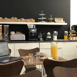 10 , Жирона Испания